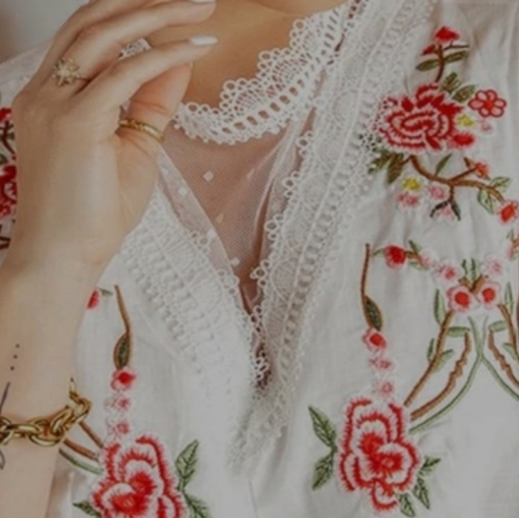 New! Embroidery chiffon sleevesles blouse - Picture 8 of 8